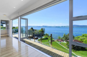 Luxury lakeside retreat, Rotorua